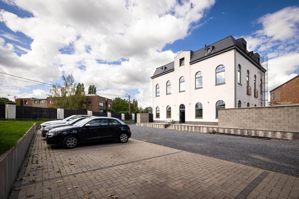White Castle - Charleroi Airport Bed & Breakfast Екстериор снимка